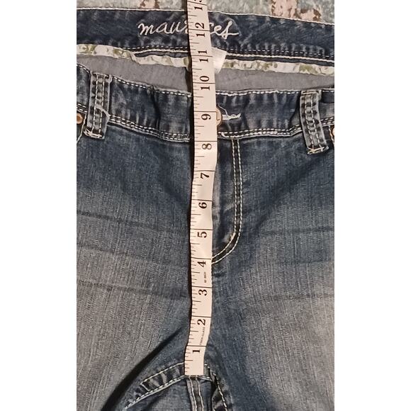 Maurices Womens Dylan Faded Mid-Rise Bootcut Jean's 20 Short measures. 36Wx29L - Picture 5 of 8